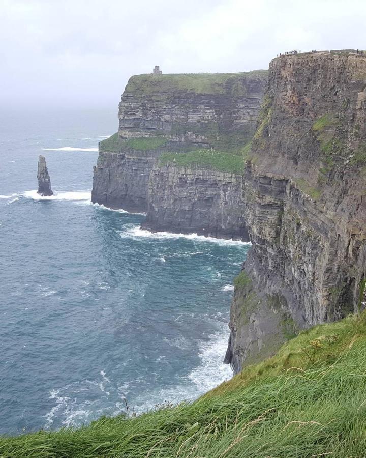 Blue Ocean Guest Suites Doolin Buitenkant foto