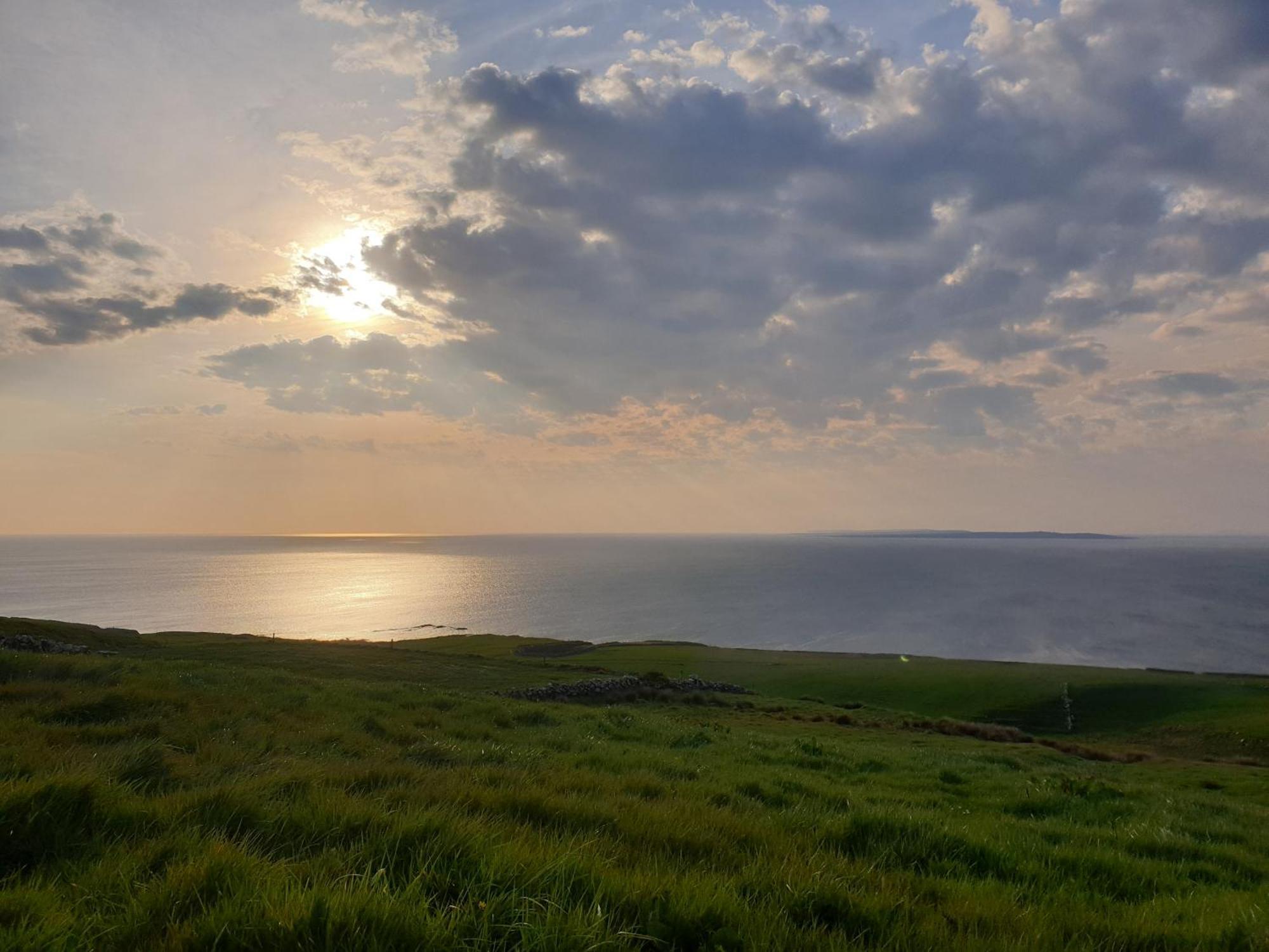 Blue Ocean Guest Suites Doolin Buitenkant foto